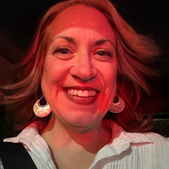 Meet your Posher, Alyson - Picture 6 of 8